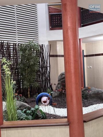 A louer bel appartement F2 sur la résidence COQUELICOTS 1 à Sainte Clotilde.