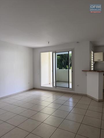 A louer bel appartement F2 sur la résidence COQUELICOTS 1 à Sainte Clotilde.