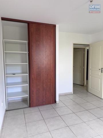 A louer bel appartement F2 sur la résidence COQUELICOTS 1 à Sainte Clotilde.