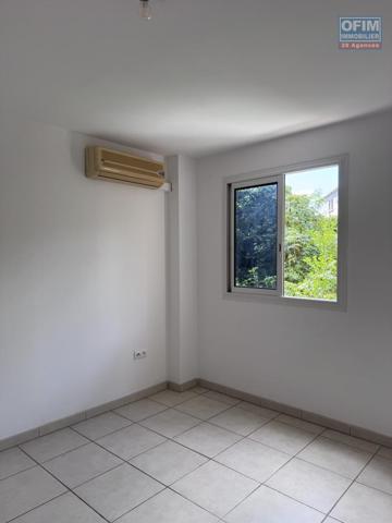 A louer bel appartement F2 sur la résidence COQUELICOTS 1 à Sainte Clotilde.