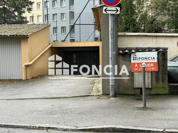 Location Parking 15 m² - 3 CHEM. DE CHARRIERE BLANCHE Ecully 69130