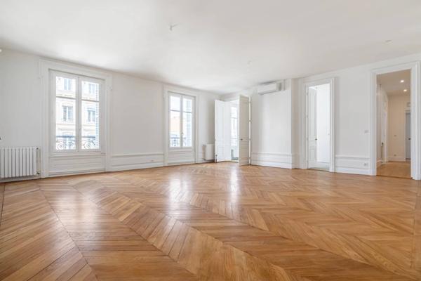 LYON 6 - AVENUE FOCH