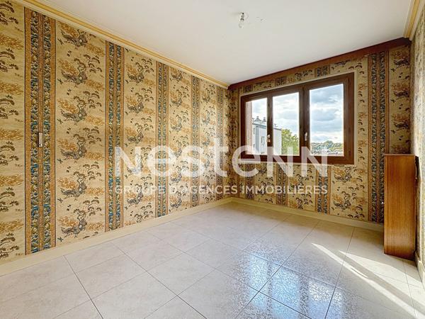 Appartement Viry Chatillon 3 pièce(s) 64.68 m2, cave, box, 2 chambres, balcon, lumineux