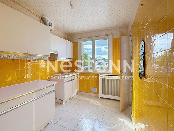 Appartement Viry Chatillon 3 pièce(s) 64.68 m2, cave, box, 2 chambres, balcon, lumineux