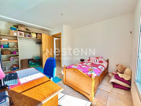 Nestenn Igny - Maison familiale de Prestige lumineuse de 250m², Secteur Palaiseau/Pileu, 6 chambres, bureau, double séjour avec accès terrasse/jardin, garage, sous-sol total, proche des commerces et transports