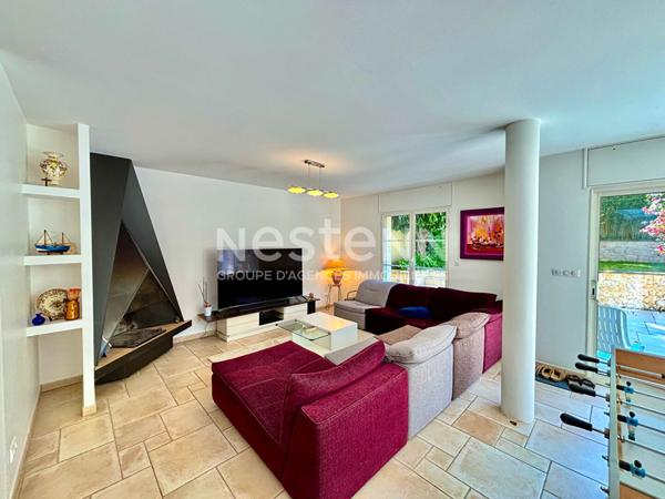 Nestenn Igny - Maison familiale de Prestige lumineuse de 250m², Secteur Palaiseau/Pileu, 6 chambres, bureau, double séjour avec accès terrasse/jardin, garage, sous-sol total, proche des commerces et transports