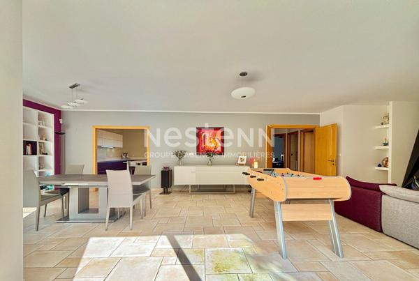 Nestenn Igny - Maison familiale de Prestige lumineuse de 250m², Secteur Palaiseau/Pileu, 6 chambres, bureau, double séjour avec accès terrasse/jardin, garage, sous-sol total, proche des commerces et transports