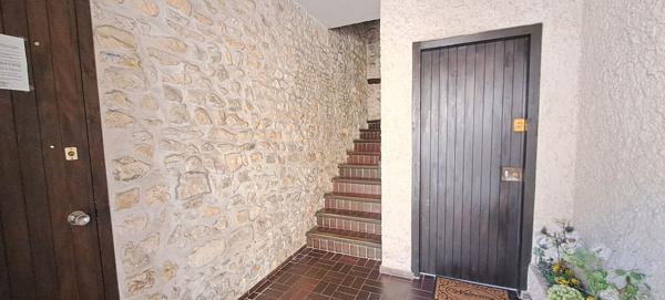 Appartement F2 en centre-ville d'Etampes déjà loué 500 € hors charges