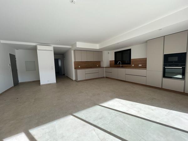 À vendre : Appartement neuf de 4 pièces à Borgo