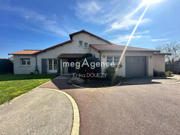 Maison à MAULEVRIER, 49360 - 7 pièces 215m²