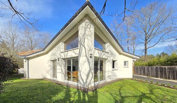 Maison 4 pièce(s) 142 m2 Lacanau de Mios