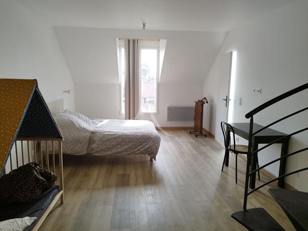 Maison récente 5 pièces (210 m²) au coeur du village