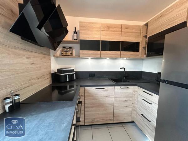Appartement à louer 3 pièces 64.01m² Tours (37200)