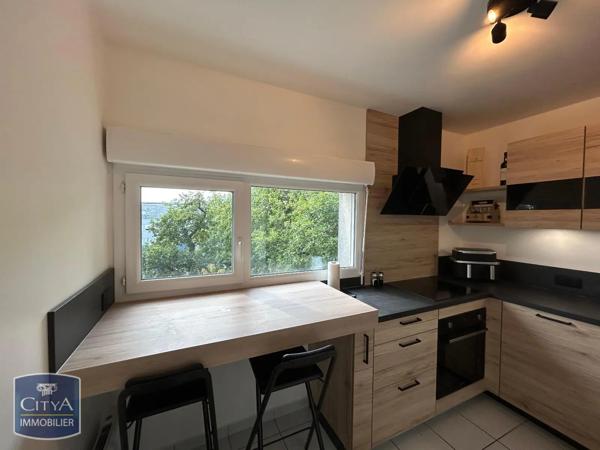 Appartement à louer 3 pièces 64.01m² Tours (37200)
