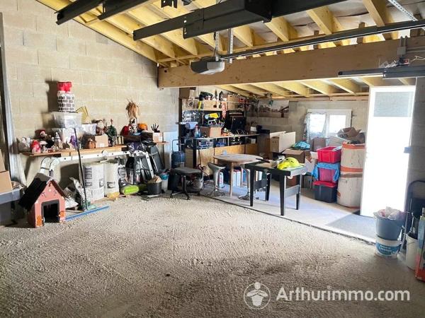 Vente                                                      Maison
                        
                     5 pièces                      135 m2                     à Bians-les-Usiers
