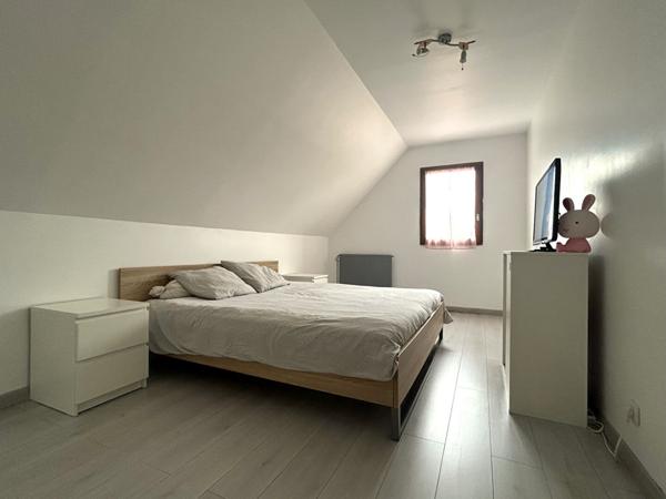 Maison individuelle Vert Saint Denis 6 pièces 140 m2 avec chambre au RDC