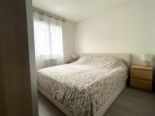 Maison individuelle Vert Saint Denis 6 pièces 140 m2 avec chambre au RDC