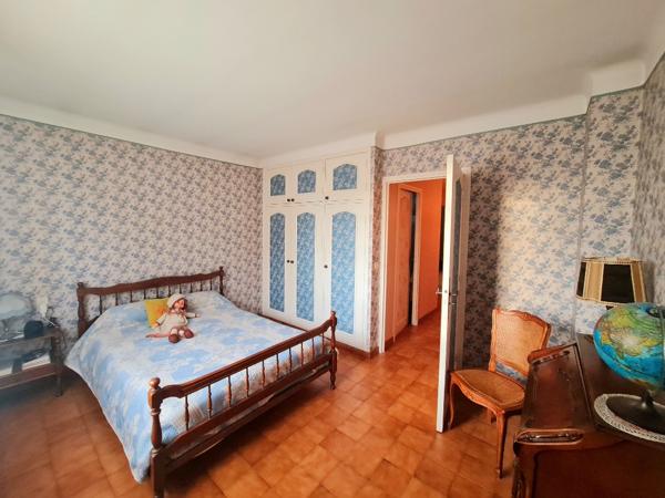 Alès - Maison familiale de caractère ? Fort potentiel