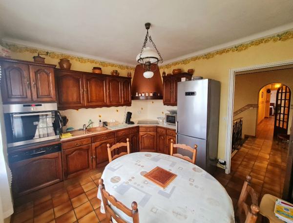 Alès - Maison familiale de caractère ? Fort potentiel