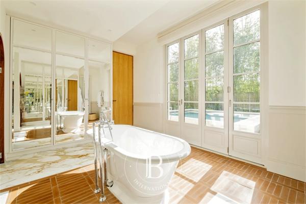 Bordeaux, Maison 5 Chambres -  285 m² à vendre