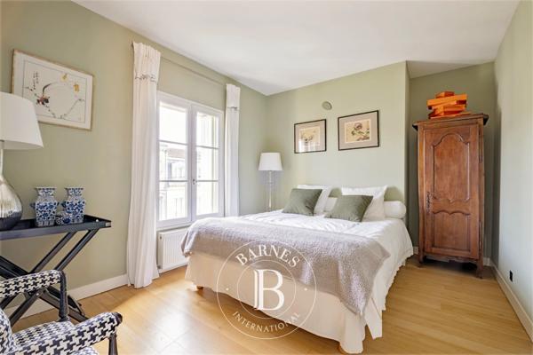 Bordeaux, Maison 5 Chambres -  285 m² à vendre