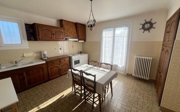 Maison à vendre    8 pièces • 184,80 m2 Ciboure