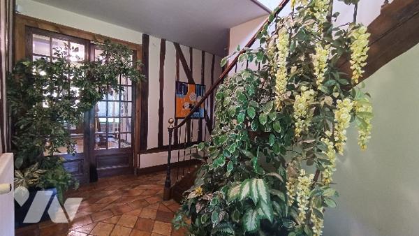 HYPER CENTRE
Ensemble immobilier offrant de nombreuses possibilités d'aménagement