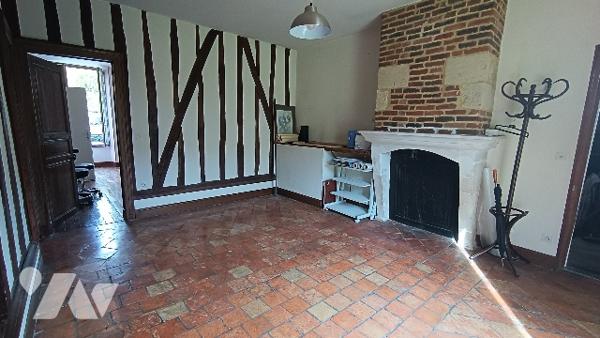 HYPER CENTRE
Ensemble immobilier offrant de nombreuses possibilités d'aménagement