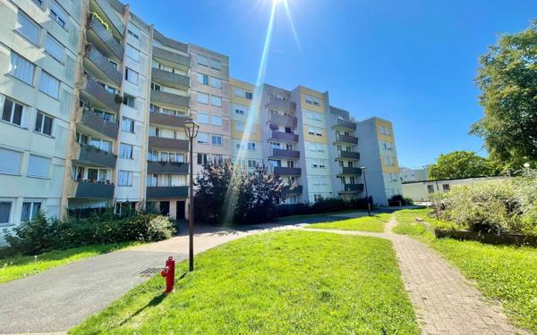 Appartement à vendre    4 pièces • 87 m2 Villepinte