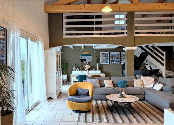 Villa de plain-pied 180 m² avec piscine et pool house