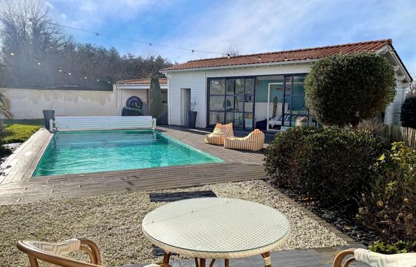Villa de plain-pied 180 m² avec piscine et pool house