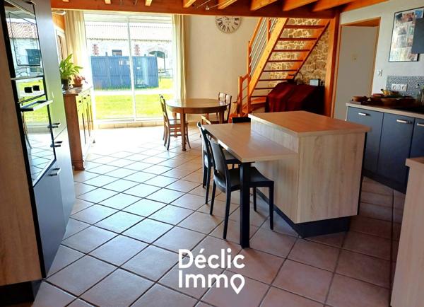 Vente maison de caractère Les clouzeaux, 140m² 1340m² 8 pièces 337 200€