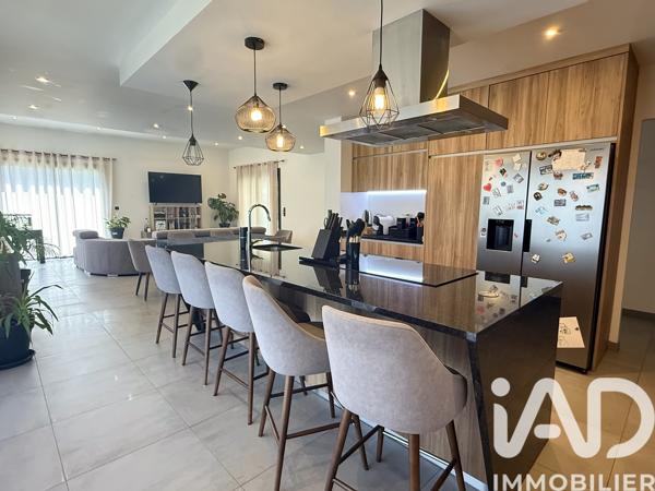 Maison à vendre 6 pièces 180 m² Buchères
