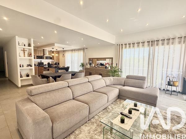Maison à vendre 6 pièces 180 m² Buchères