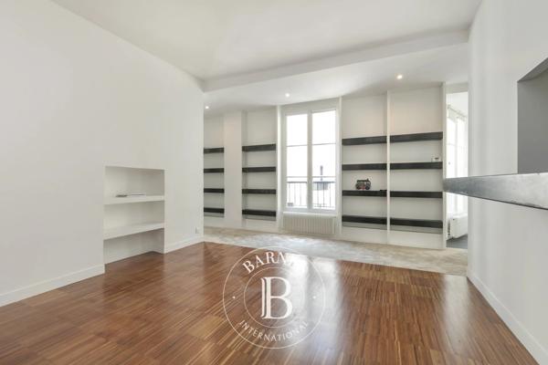 Paris 1er, Appartement 2 Chambres -  118 m² à vendre