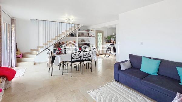 Appartement duplex avec vue dégagée et garage