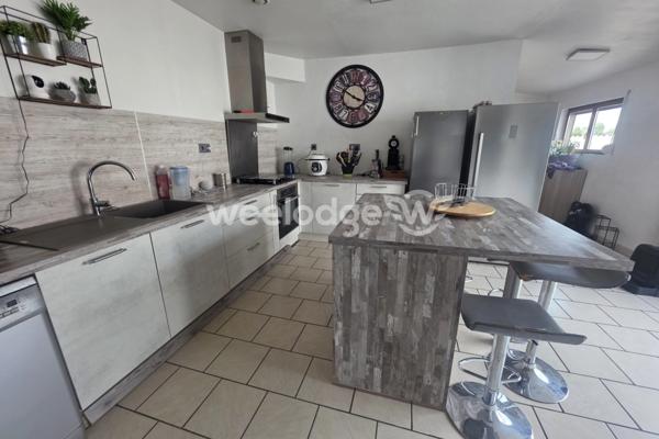 Maison à vendre 5 pièces de 94 m² à La Sentinelle