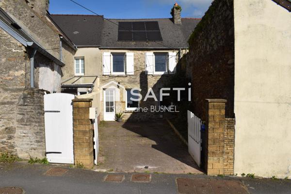 MAISON de VILLAGE 96 m2 sur un terrain de 203 m2 environ - 4 PIECES 3 CHAMBRES - COUR ET JARDIN - EQUEURDREVILLE HAINEVILLE