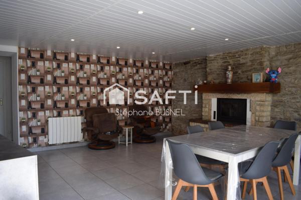 MAISON de VILLAGE 96 m2 sur un terrain de 203 m2 environ - 4 PIECES 3 CHAMBRES - COUR ET JARDIN - EQUEURDREVILLE HAINEVILLE