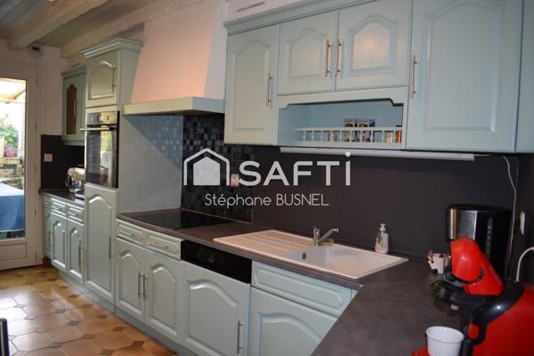 MAISON de VILLAGE 96 m2 sur un terrain de 203 m2 environ - 4 PIECES 3 CHAMBRES - COUR ET JARDIN - EQUEURDREVILLE HAINEVILLE