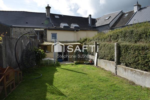 MAISON de VILLAGE 96 m2 sur un terrain de 203 m2 environ - 4 PIECES 3 CHAMBRES - COUR ET JARDIN - EQUEURDREVILLE HAINEVILLE