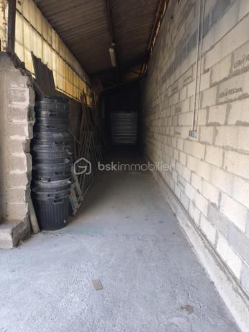 Local d'activités de 438 m²