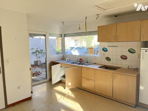 Bâtiment à usage d'activité tertiaire transformable.