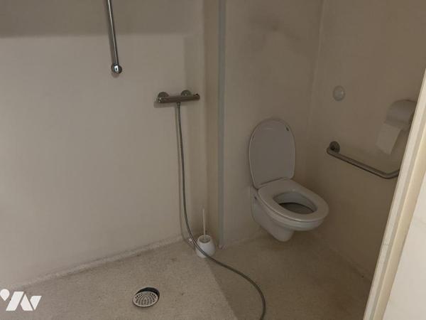 Bâtiment à usage d'activité tertiaire transformable.