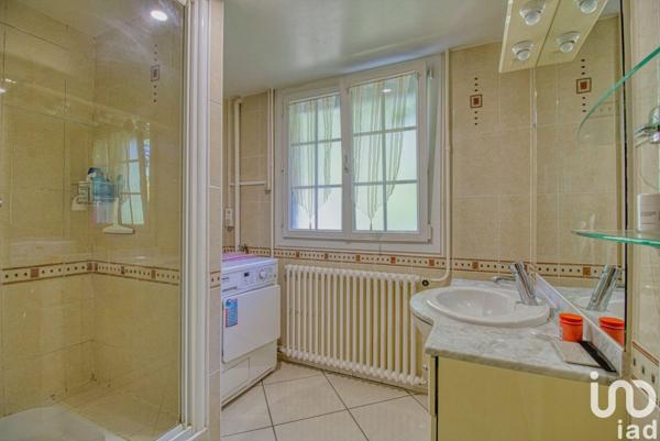 House for sale 5 rooms 178 m² Lagny-sur-Marne