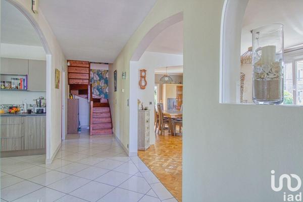 House for sale 5 rooms 178 m² Lagny-sur-Marne