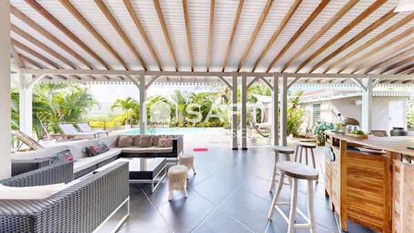 Villa haut de gamme, quatres chambres, dépendance