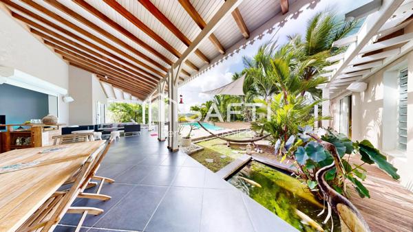 Villa haut de gamme, quatres chambres, dépendance