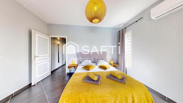 Villa haut de gamme, quatres chambres, dépendance