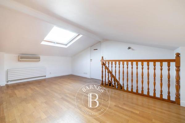Saint-Germain-en-Laye, Maison 5 Chambres -  379 m² à vendre